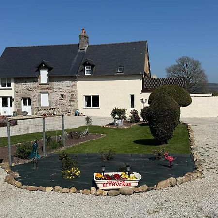 Maison La Touchardiere Barenton Eksteriør billede