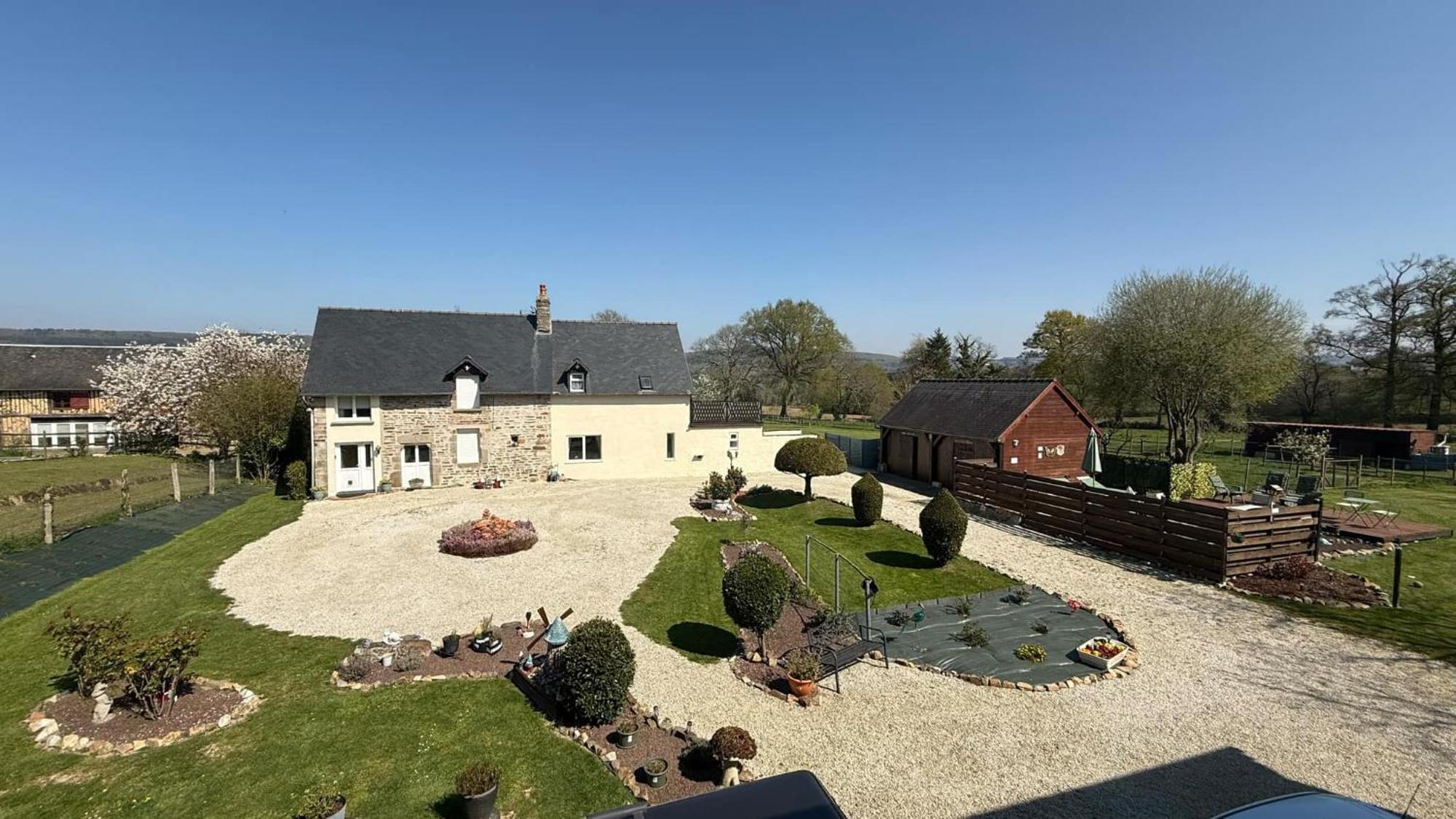 Maison La Touchardiere Barenton Eksteriør billede